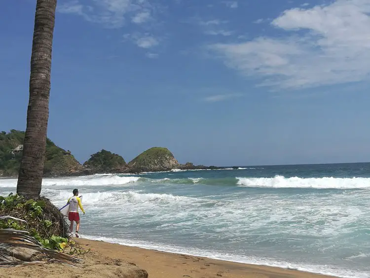 surfing in puerto escondido