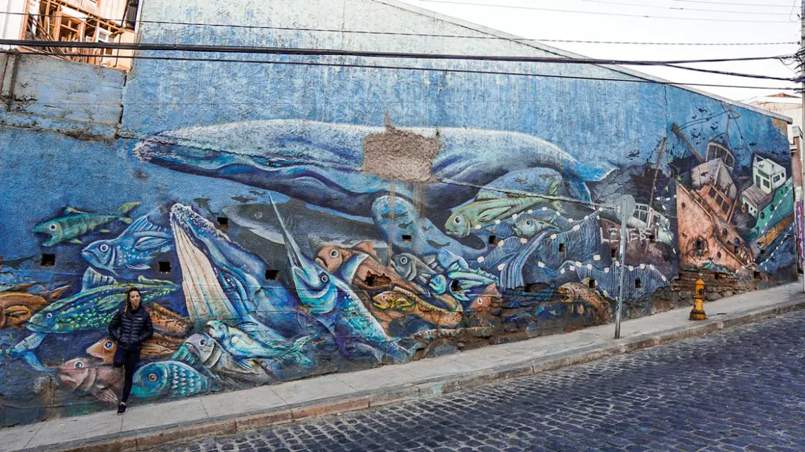 great street art in valparaiso