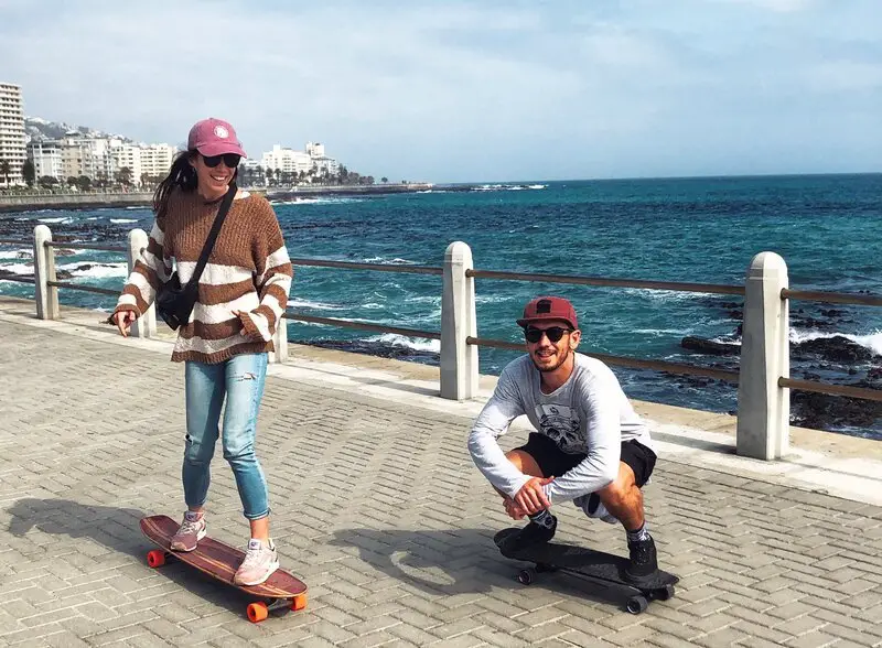 surfskate couple